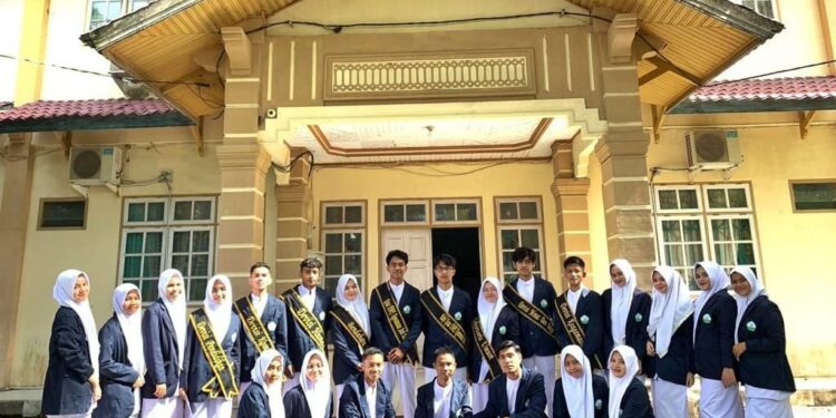 Foto bersama Mahasiswa Politeknik Kesehatan (Poltekkes) Aceh Utara. (Dok : Poltekkes Aceh Utara, Kemenkes Aceh)