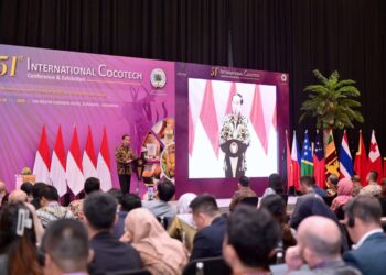 Presiden Joko Widodo secara resmi membuka Konferensi dan Pameran Kelapa Internasional (Cocotech) ke-51 Tahun 2024, yang digelar di Ballroom Hotel Westin, Kota Surabaya, Provinsi Jawa Timur, pada Senin, 22 Juli 2024. Foto: BPMI Setpres/Muchlis Jr